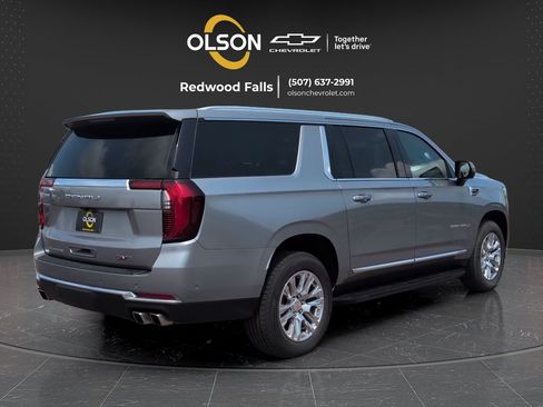 Used 2025 GMC Yukon XL Denali AWD/4WD image 5