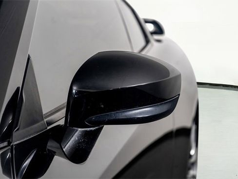 Used 2015 Nissan GT-R Premium image 25