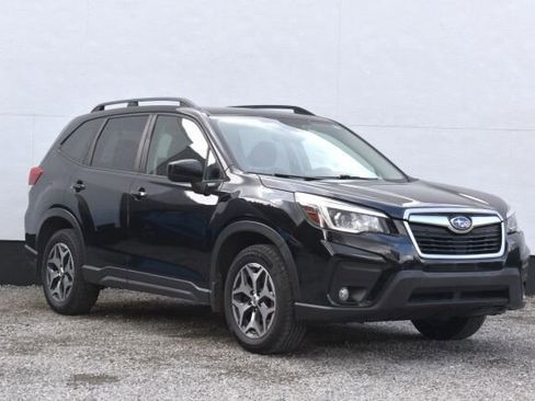 Used 2020 Subaru Forester Premium image 2