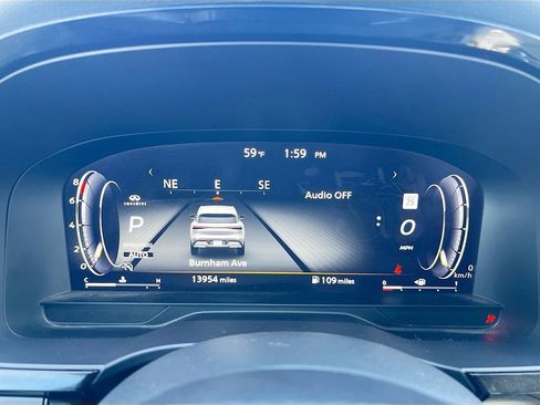 Used 2023 INFINITI QX60 Sensory w/ Vision Package AWD/4WD image 12