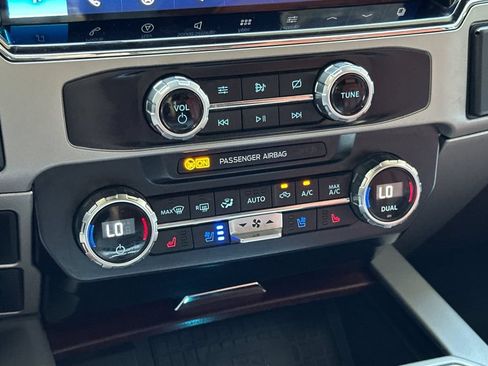 Used 2022 Ford F350 King Ranch w/ King Ranch Ultimate Package AWD/4WD image 20