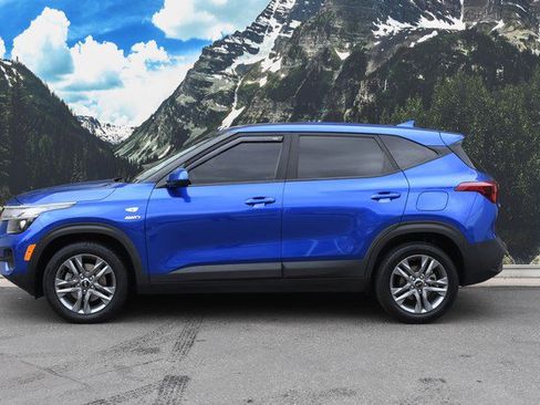 Used 2021 Kia Seltos LX AWD/4WD image 7