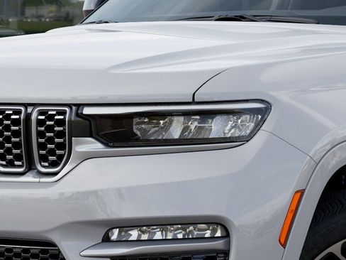 New 2025 Jeep Grand Cherokee Summit image 30