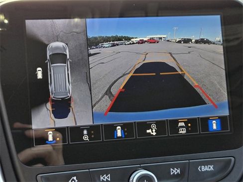 Used 2024 Chevrolet Equinox LT image 22