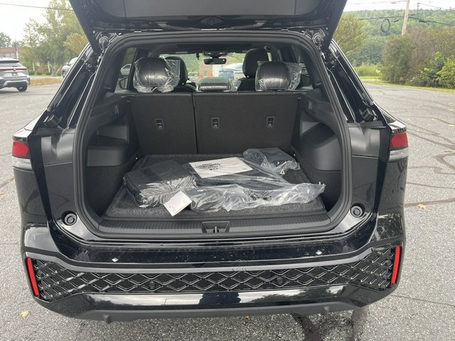 New 2026 Volkswagen Tiguan SE R-Line AWD/4WD image 10