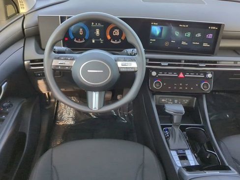 New 2025 Hyundai Tucson SEL FWD image 16