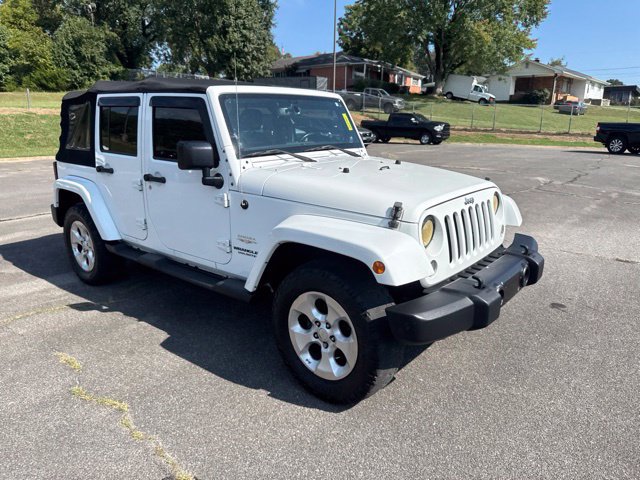 Used 2014 Jeep Wrangler Unlimited Sahara w/ Max Tow Package AWD/4WD image 2