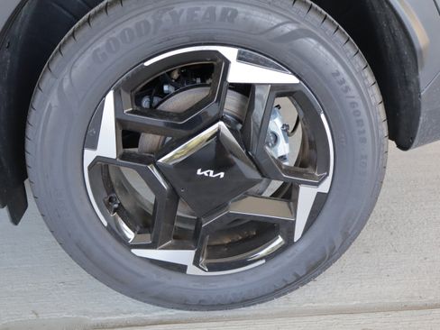Used 2026 Kia Sportage EX image 23