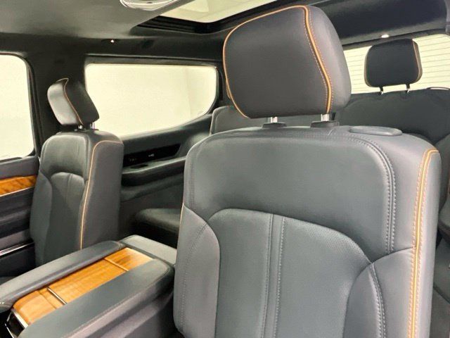 Used 2022 Jeep Grand Wagoneer Series II w/ Convenience Group III AWD/4WD image 8