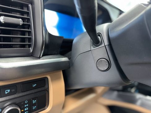 Used 2024 Ford F350 Lariat w/ Chrome Package image 20