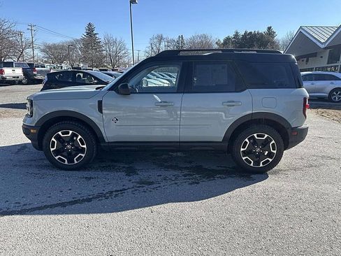 Used 2021 Ford Bronco Sport Outer Banks w/ Outer Banks Package image 2