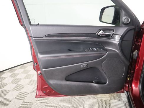 Used 2021 Jeep Grand Cherokee Trailhawk image 25