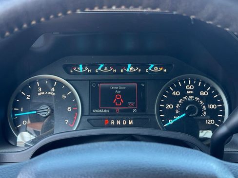 Used 2018 Ford F150 XLT w/ Equipment Group 302A Luxury AWD/4WD image 18