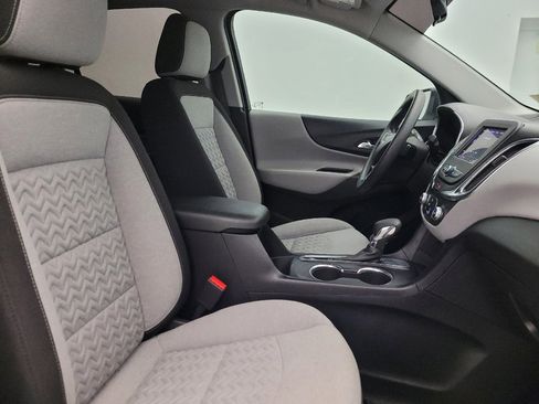 Used 2022 Chevrolet Equinox LS w/ LPO, Floor Liner Package FWD image 21
