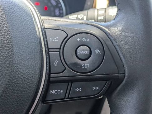 Used 2022 Toyota RAV4 XLE Premium FWD image 25