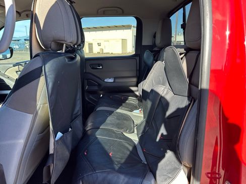 Used 2022 Nissan Frontier SV RWD image 13