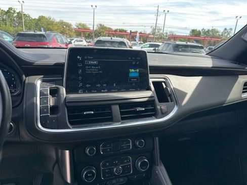 Used 2022 Chevrolet Suburban LT AWD/4WD image 13