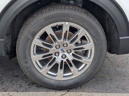 New 2025 Ford Explorer Active w/ Active Comfort Package AWD/4WD image 17