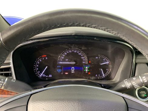 Used 2017 Cadillac XT5 Luxury FWD image 22