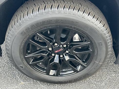 New 2025 GMC Sierra 1500 Pro w/ Graphite Edition AWD/4WD image 17