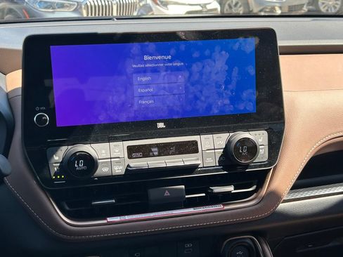 Used 2025 Toyota Grand Highlander AWD Hybrid image 23
