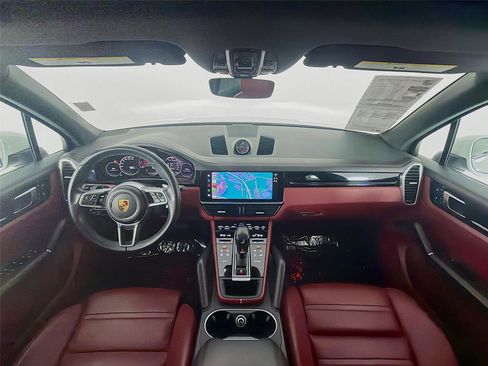 Certified 2023 Porsche Cayenne image 17