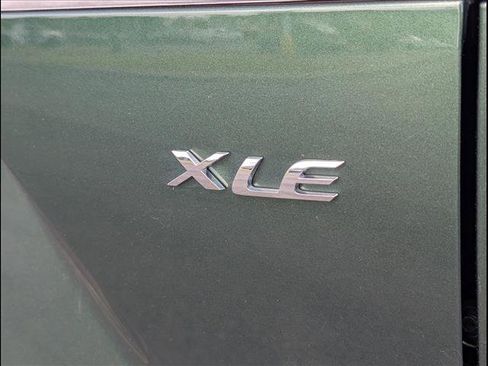 Used 2024 Toyota Corolla Cross XLE FWD image 24