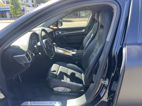 Used 2015 Porsche Panamera S RWD image 18