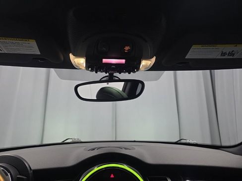 Used 2019 MINI Cooper 2-Door Hardtop w/ Premium Package image 16