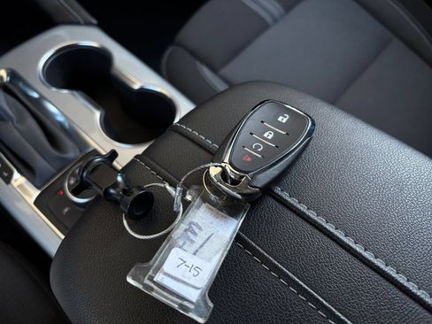 Used 2025 Chevrolet Blazer LT FWD image 21
