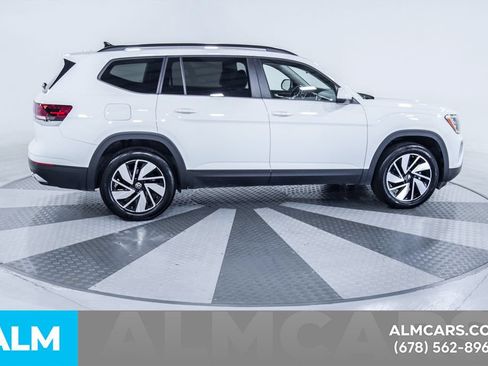 Used 2025 Volkswagen Atlas SE FWD image 11