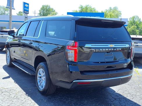 Used 2024 Chevrolet Suburban LT AWD/4WD image 2