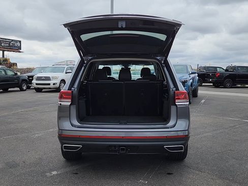 Used 2025 Volkswagen Atlas SE AWD/4WD image 19