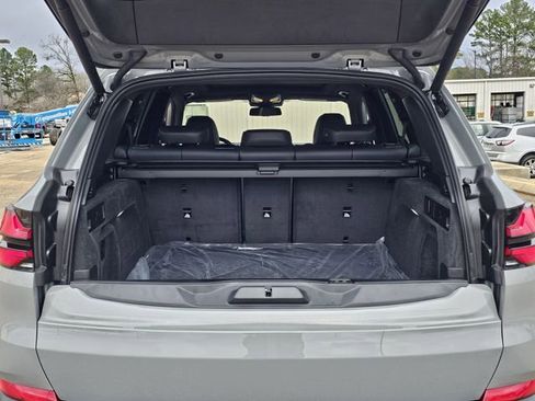 Used 2025 BMW X5 xDrive40i w/ M Sport Package image 30