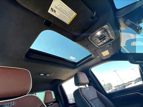 Used 2024 GMC Sierra 3500 Denali Ultimate image 22