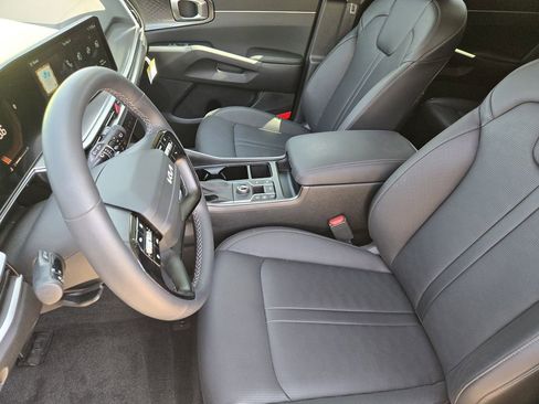 New 2026 Kia Sorento S w/ S Panoramic Sunroof Package FWD image 9
