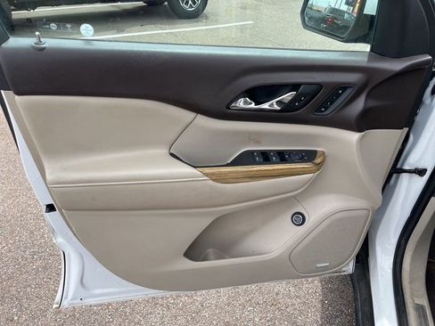 Used 2017 GMC Acadia Denali w/ Technology Package image 15