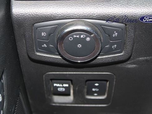 Used 2018 Ford F150 Lariat w/ Trailer Tow Package image 21