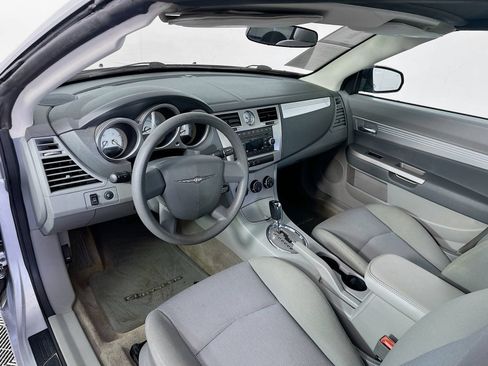 Used 2008 Chrysler Sebring Touring FWD image 9