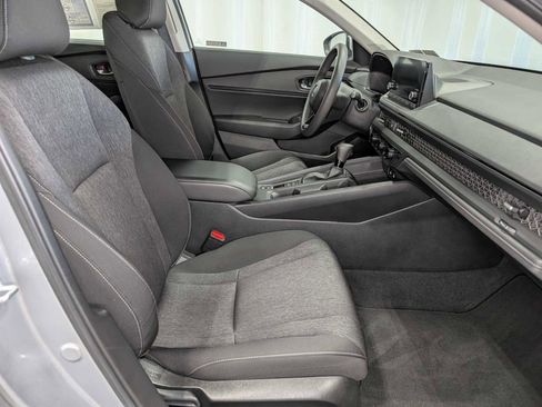 Used 2023 Honda Accord EX image 40