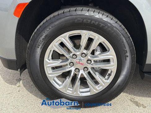 Used 2023 GMC Yukon XL SLT AWD/4WD image 34