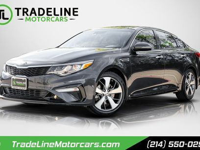 Used 2019 Kia Optima S w/ S Panoramic Sunroof Package