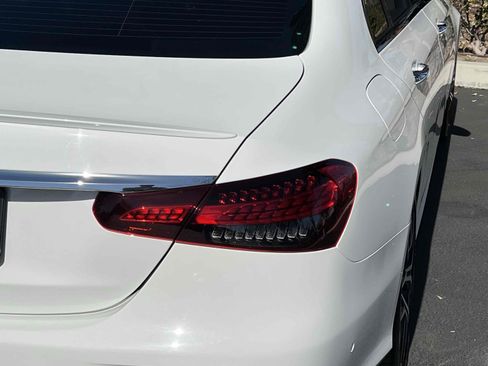 Used 2022 Mercedes-Benz E 350 Sedan image 59