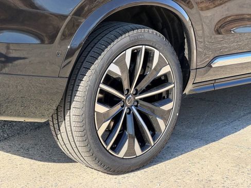 New 2026 Volvo XC90 B6 Plus w/ Protection Package Premier AWD/4WD image 9