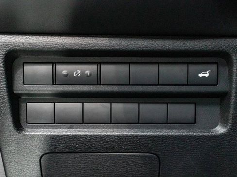 New 2025 Mitsubishi Outlander SE image 15