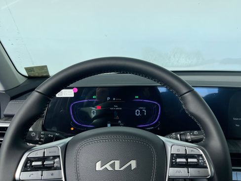 New 2025 Kia Telluride EX w/ EX Captain's Chair Package image 21