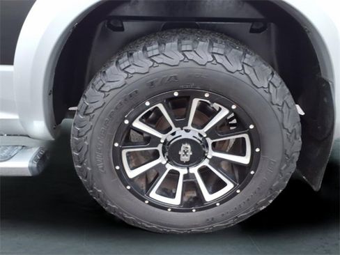 Used 2017 RAM 1500 Laramie w/ Convenience Group image 11