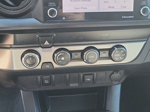 Used 2020 Toyota Tacoma SR AWD/4WD image 20