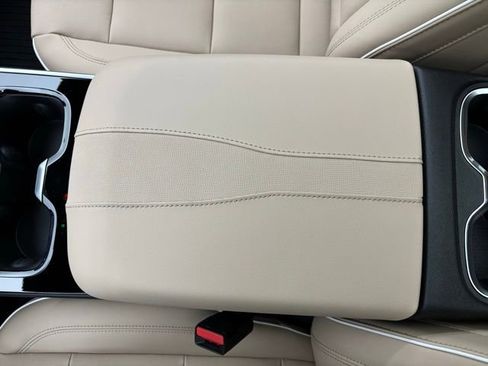 New 2026 Buick Enclave Preferred w/ Power Package image 32