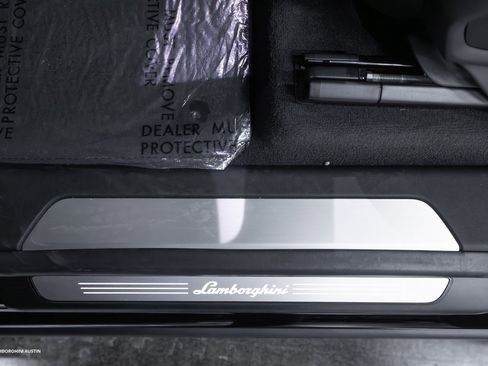 Used 2023 Lamborghini Urus S image 25